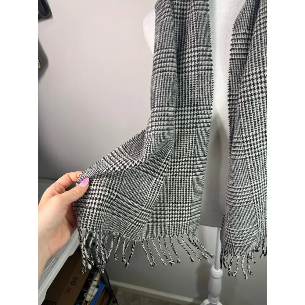100% Virgin Lambswool Plaid Black and White Scarf
